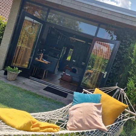 Bed and Breakfast Tiny House In De Boomgaard Stad aan 't Haringvliet Екстер'єр фото