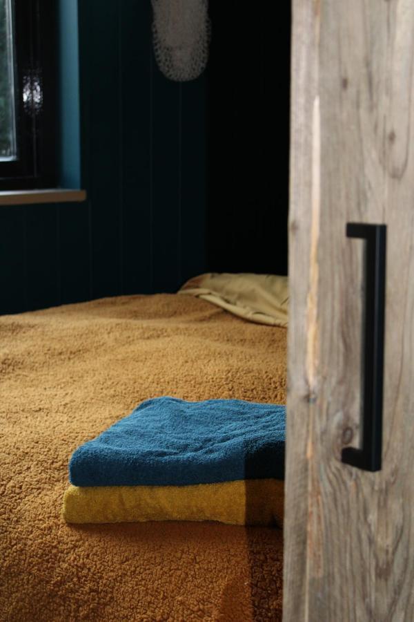 Bed and Breakfast Tiny House In De Boomgaard Stad aan 't Haringvliet Екстер'єр фото