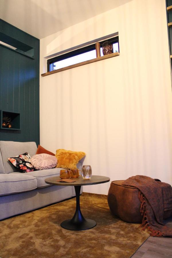 Bed and Breakfast Tiny House In De Boomgaard Stad aan 't Haringvliet Екстер'єр фото